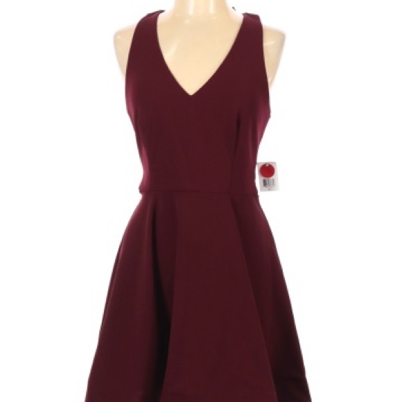 Dress - Picture 1 of 3